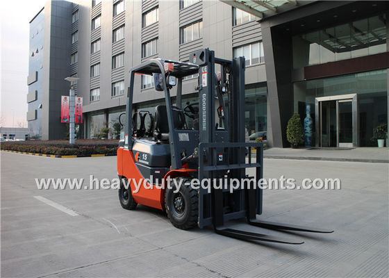 Κίνα 2065cc βιομηχανικό Forklift LPG φορτηγό 32 εκτιμημένος KW ιστός άποψης παραγωγής ευρύς προμηθευτής