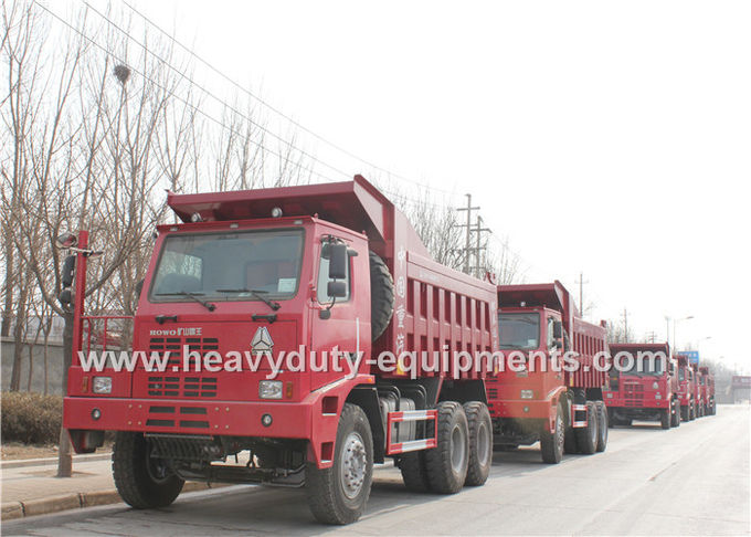 Βαρέων καθηκόντων φορτηγό απορρίψεων μεταλλείας φόρτωσης howo Sinotruk για τους μεγάλους βράχους στον υγρό δρόμο μεταλλείας